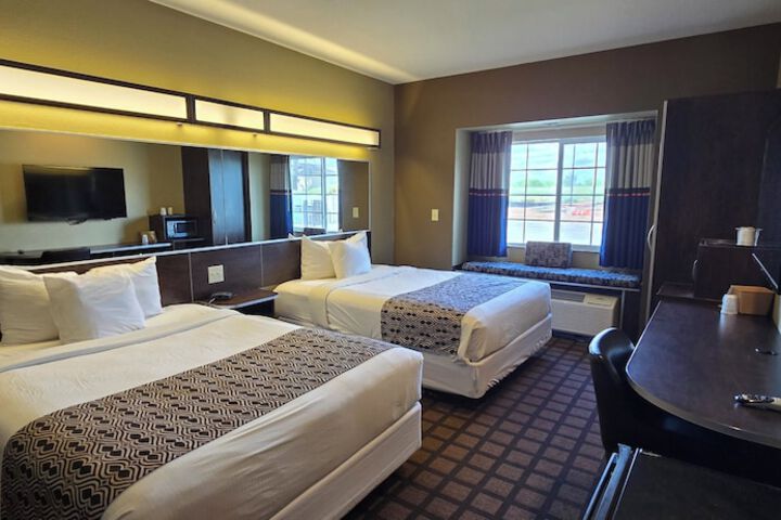 Room 14 of 34