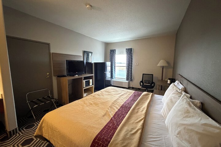 Room 7 of 27