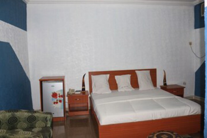 Room 14 of 14