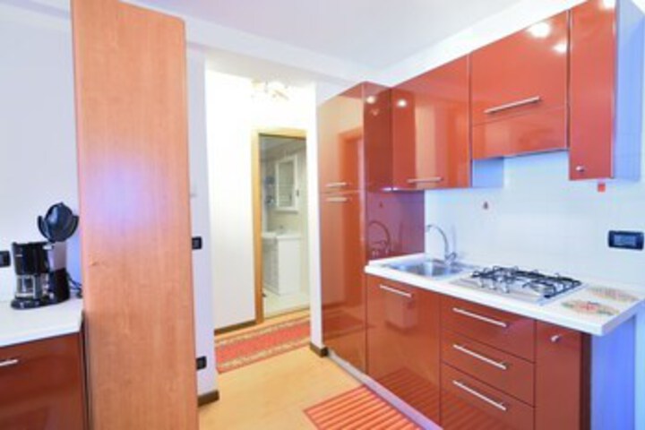 Room 38 of 53