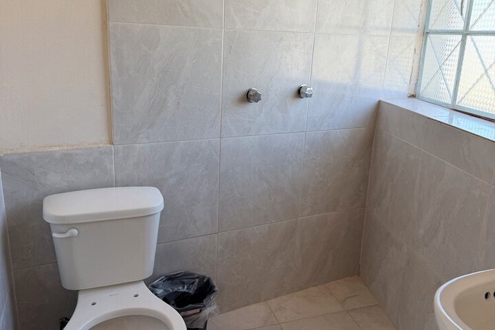 Room 153 of 210