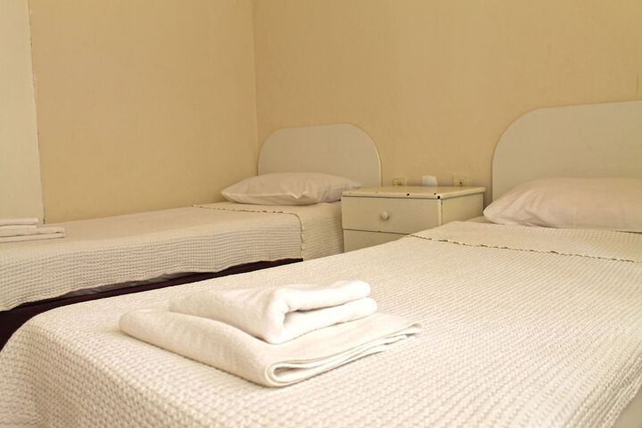 Room 15 of 28