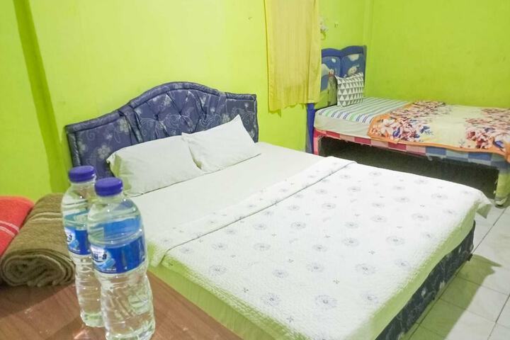 Room 6 of 8