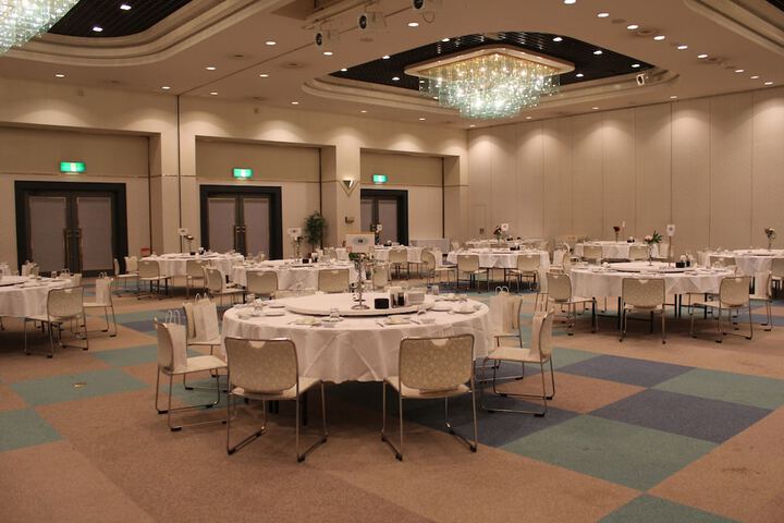 Ballroom/Hall 34 of 43