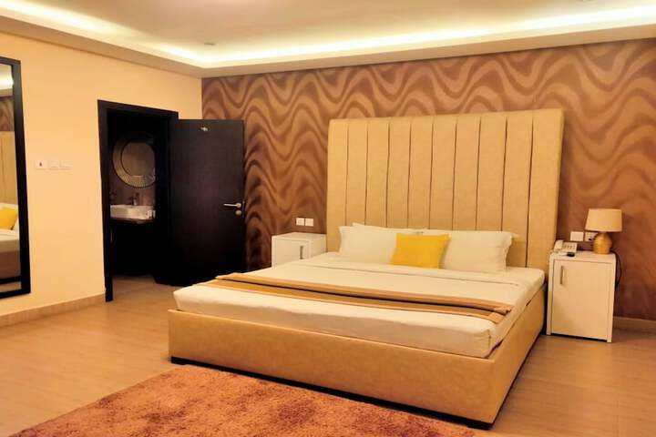 Room 9 of 45