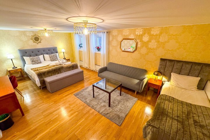 Room 95 of 334