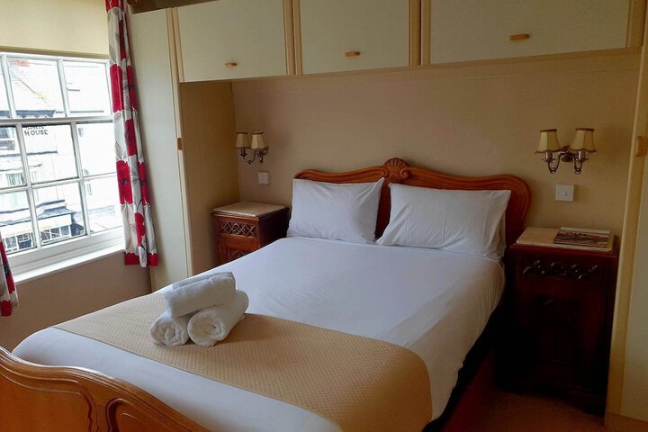 Room 25 of 59