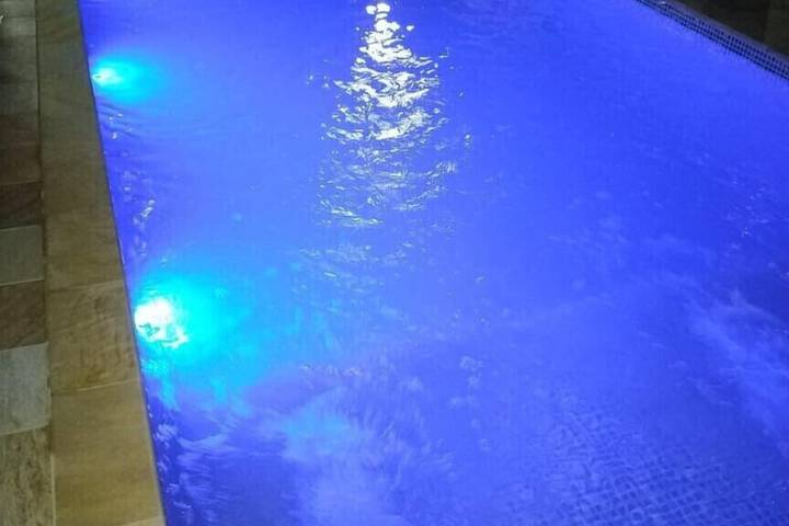 Pool 14 of 26