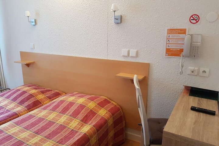 Room 18 of 69