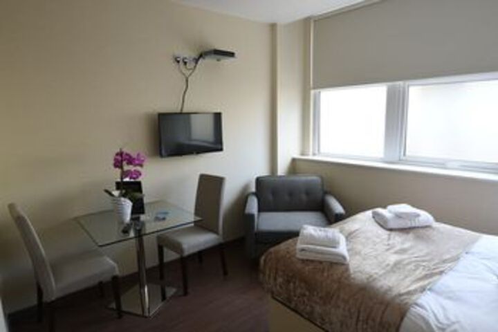 Room 9 of 31