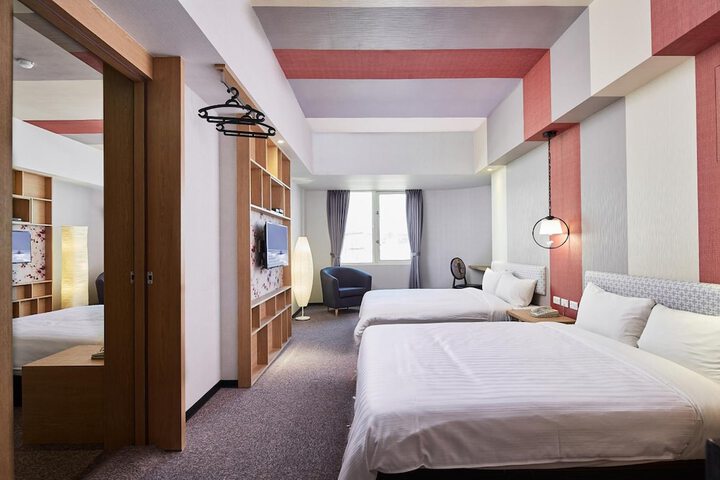 Room 26 of 49