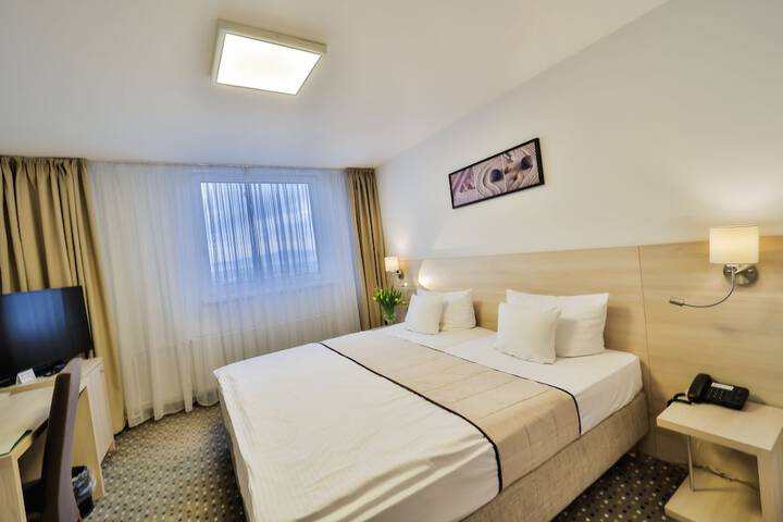 Room 20 of 49
