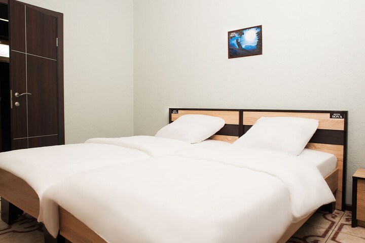 Room 8 of 17