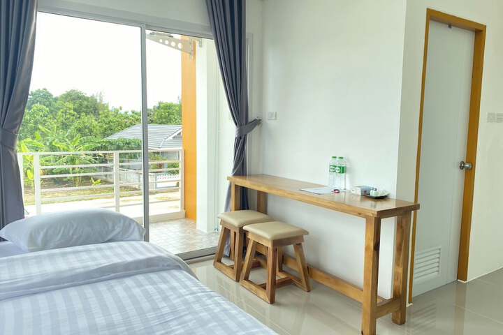 Room 8 of 43