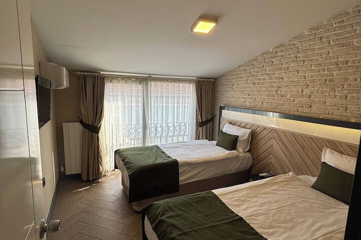 Room 26 of 101