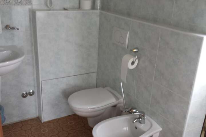 Room 49 of 140