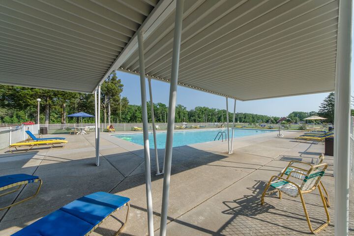 Hotel Pool