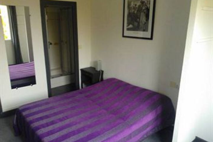 Room 12 of 15