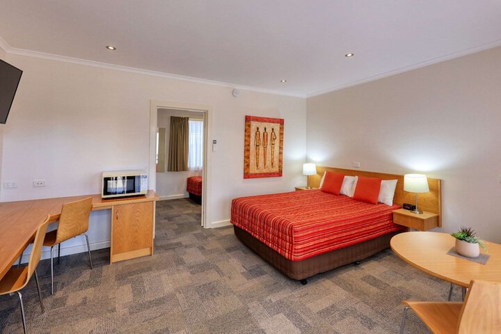 Room 42 of 138