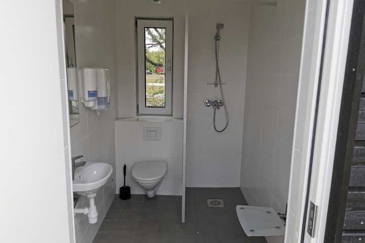 Room 16 of 19