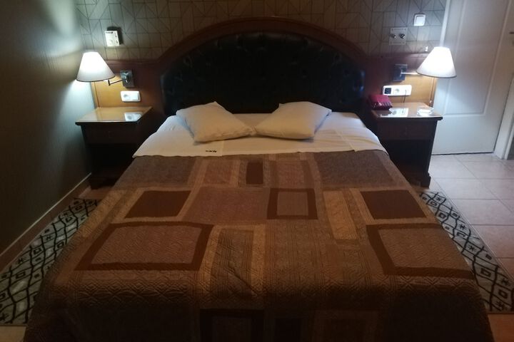 Room 29 of 141