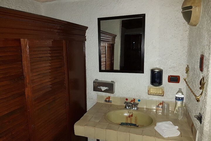 Room 15 of 39
