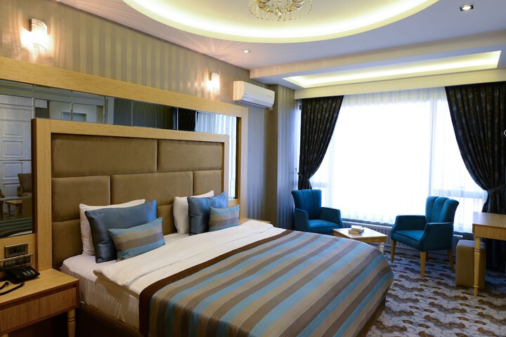 Room 17 of 43