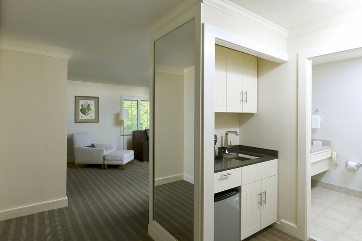 Deluxe King Bed (87 of 119)