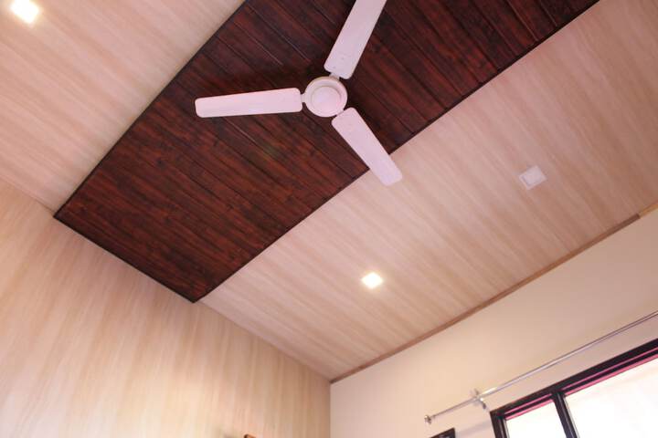 Room 8 of 67