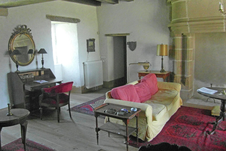 Room 5 of 6
