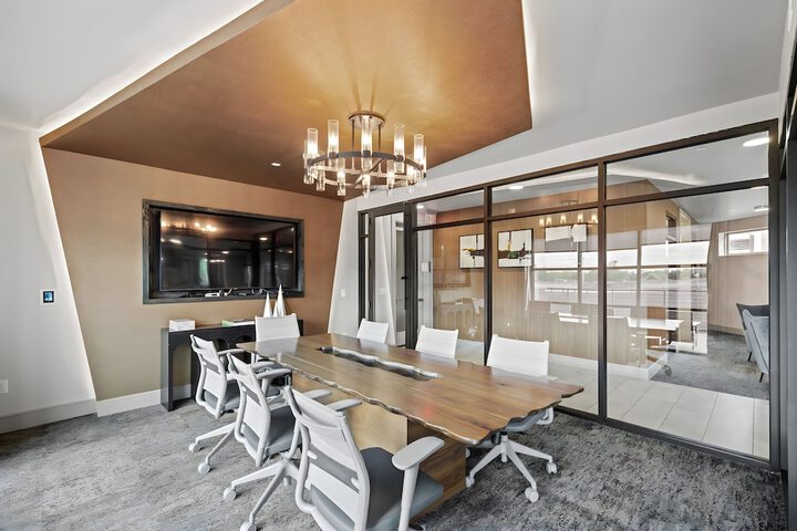 Business Center 609 of 656