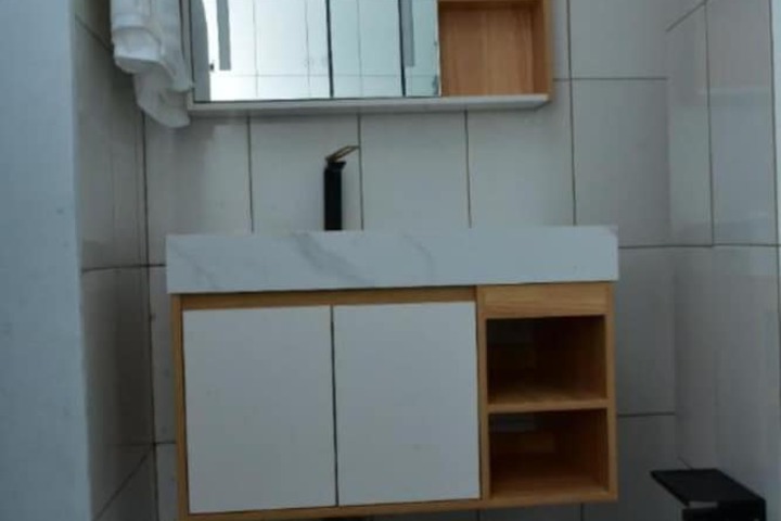 Room 3 of 23