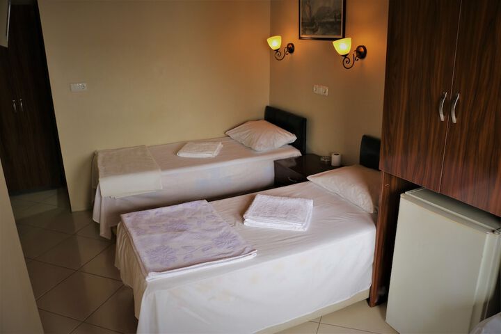 Room 15 of 30