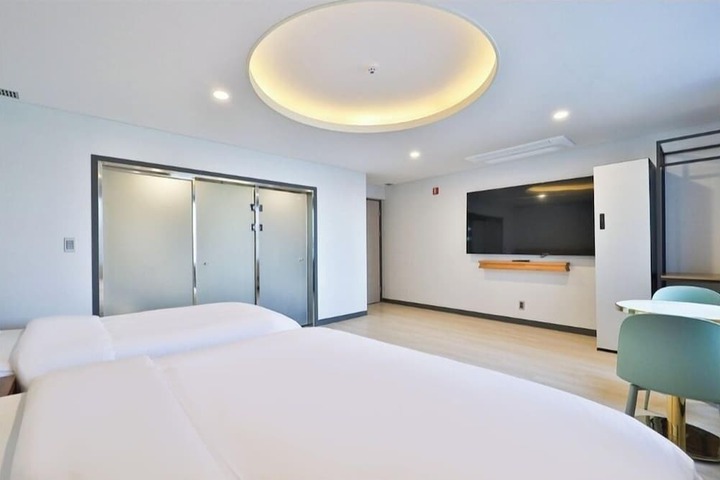 Room 41 of 72
