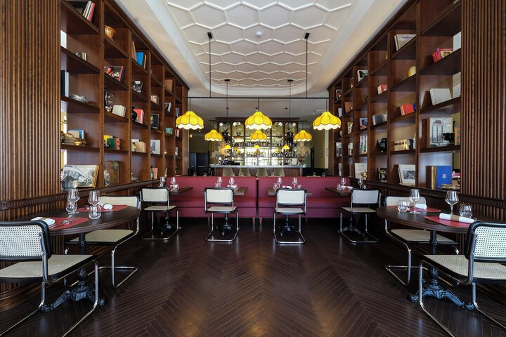 Dining 60 of 72