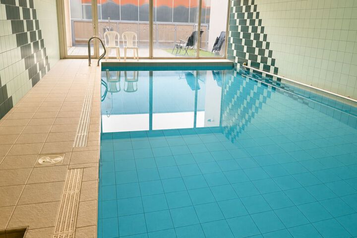 Pools & Facilities