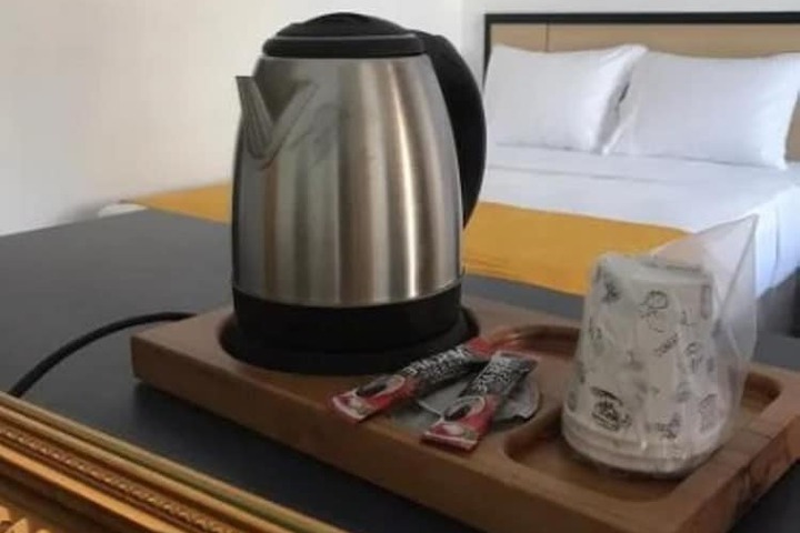 Breakfast/Coffee Service 15 of 27