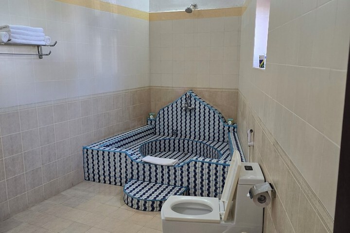Room 85 of 127