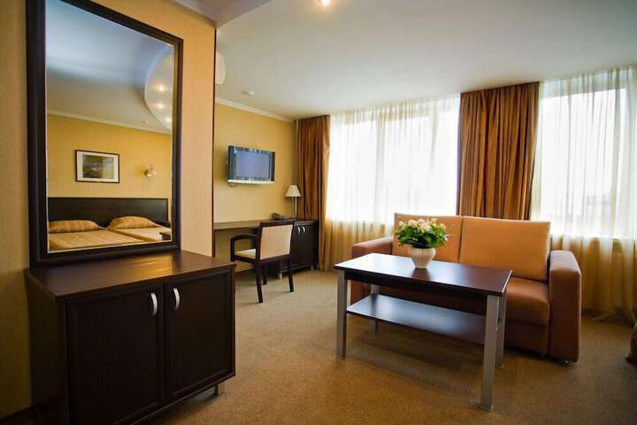 Room 34 of 60