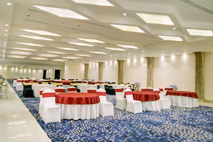 Ballroom/Hall 36 of 37