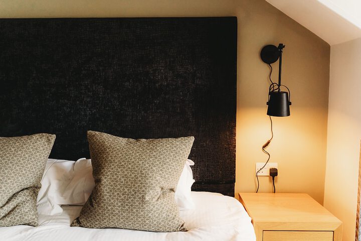Room 3 of 42