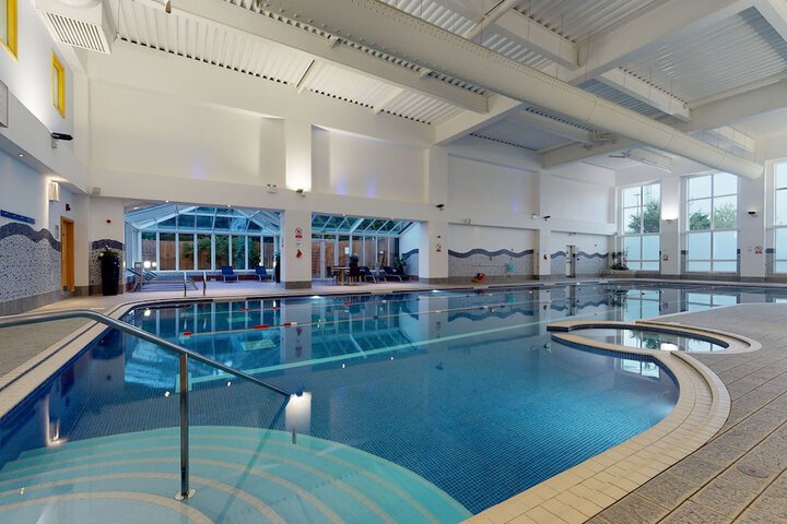 Pool Hotel