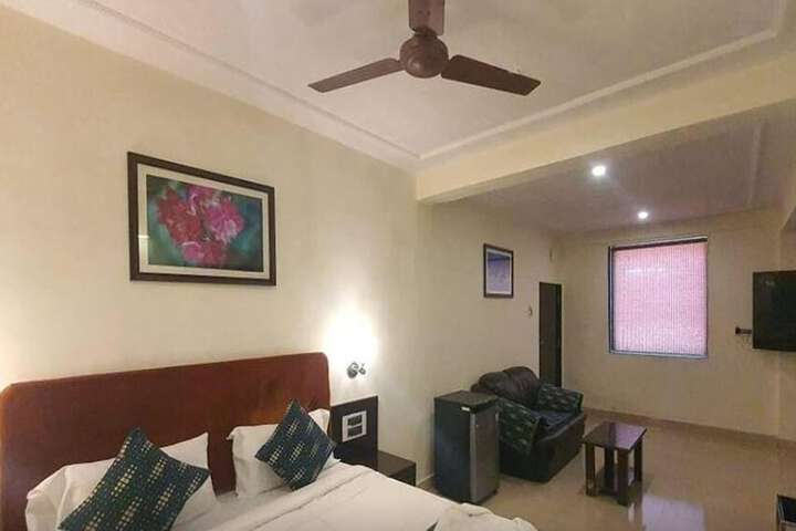 Room 16 of 27