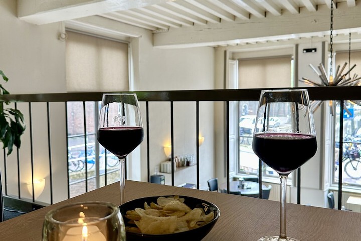 Lounge 116 of 132