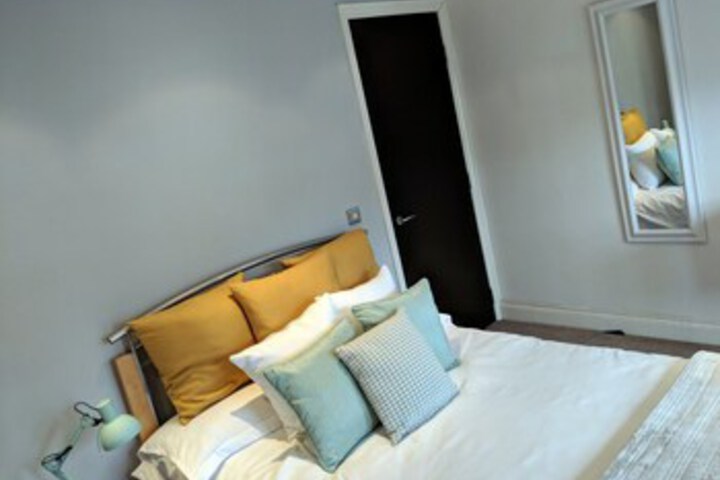 Room 17 of 53