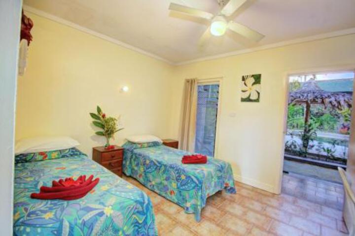 Gizo Hotel