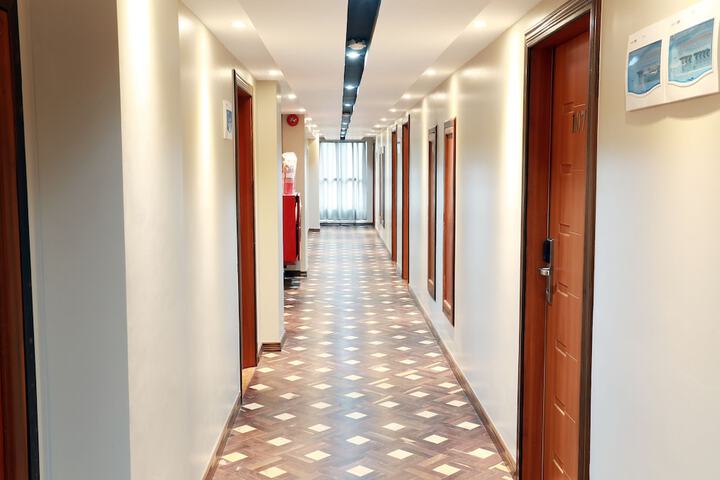 Ballroom/Hall 49 of 57