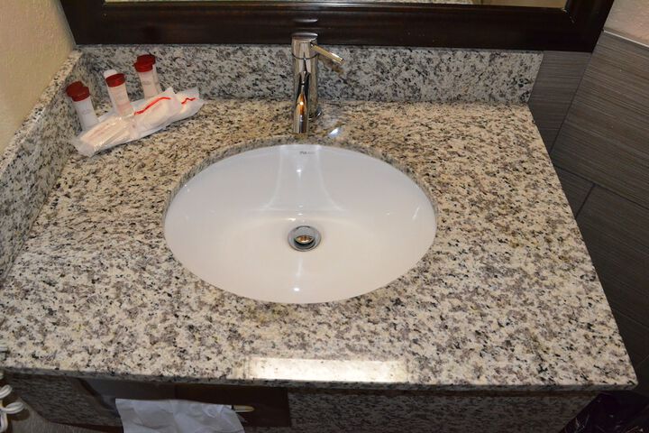 Bathroom sink