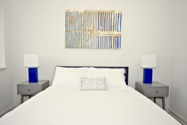 Room 25 of 27