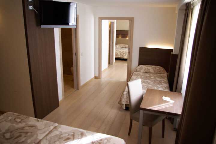 Room 7 of 57